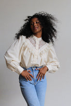 Load image into Gallery viewer, 1980s Romantic Cream Lace Blouse