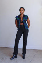 Load image into Gallery viewer, Plaid Knit Open Sweater Vest