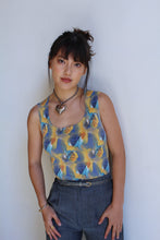 Load image into Gallery viewer, 1990s Gradient Rose Print Tank