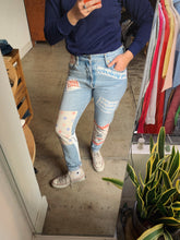 Load image into Gallery viewer, Queen&#39;s Pride Patchwork Levi&#39;s 501
