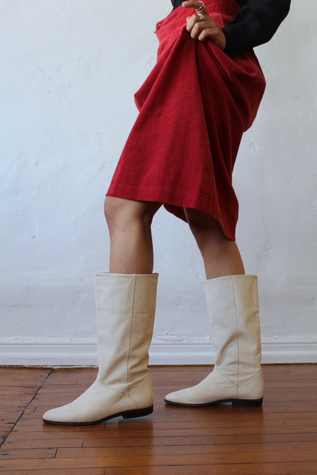 1970s White Leather 9 West Riding Boots Size 5.5-6