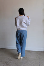 Load image into Gallery viewer, Botan Raglan Sweatshirt Light Grey