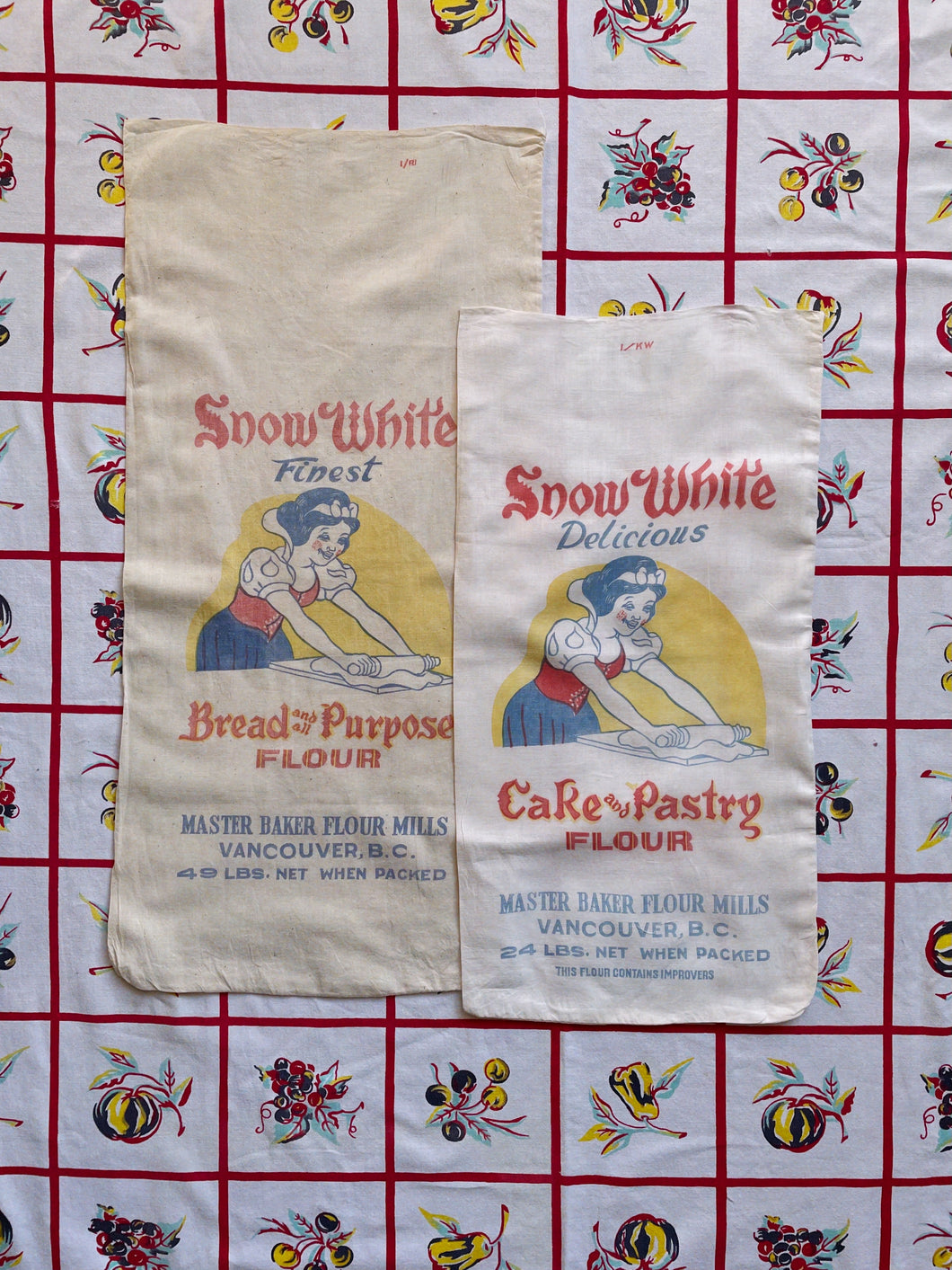 Snow White Trousers ~ Poison Apple
