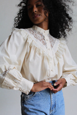 1980s Romantic Cream Lace Blouse