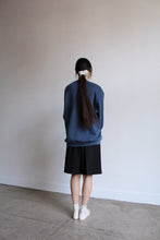 Load image into Gallery viewer, Botan Raglan Sweatshirt Blue Grey