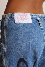 Load image into Gallery viewer, 1980s Guess by Georges Marciano Painted Cowgirl Jeans