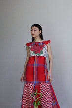 Load image into Gallery viewer, New Rose Runaway Dress 6