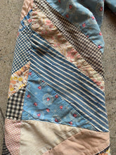 Load image into Gallery viewer, Reversible Patchwork Quilt Jacket