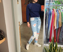Load image into Gallery viewer, Queen&#39;s Pride Patchwork Levi&#39;s 501