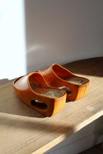 Load image into Gallery viewer, 1970s Brown Leather &amp; Cork Cut Out Wedges -  Size 7