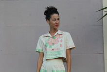 Load image into Gallery viewer, Malayan Rose Patchwork Cropped Button-up