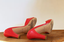 Load image into Gallery viewer, Y2K Red Leather Polka Dot Marc Jacobs Heels - Made in Italy - Size 8