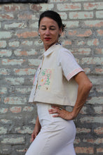 Load image into Gallery viewer, Pink Kokuho Rose + Turquoise Shirayuki Rice Sack Cropped Button-up