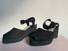Load image into Gallery viewer, 90s Black Leather Peep Toe Wedge Shoes