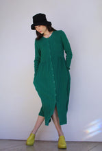 Load image into Gallery viewer, 1980s Green Ribbed Knit Long Sleeve Button Front Maxi Dress