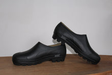 Load image into Gallery viewer, 1980s Black DKNY Rubber Slip on Loafers - Size 8