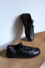 Load image into Gallery viewer, Y2K Black Leather Trippen Lace Up Loafers - Size 9