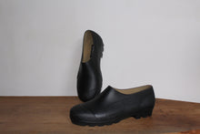 Load image into Gallery viewer, 1980s Black DKNY Rubber Slip on Loafers - Size 8