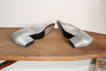 Load image into Gallery viewer, 1980s Silver Mesh &amp; Leather Slip On Heels - Size 9