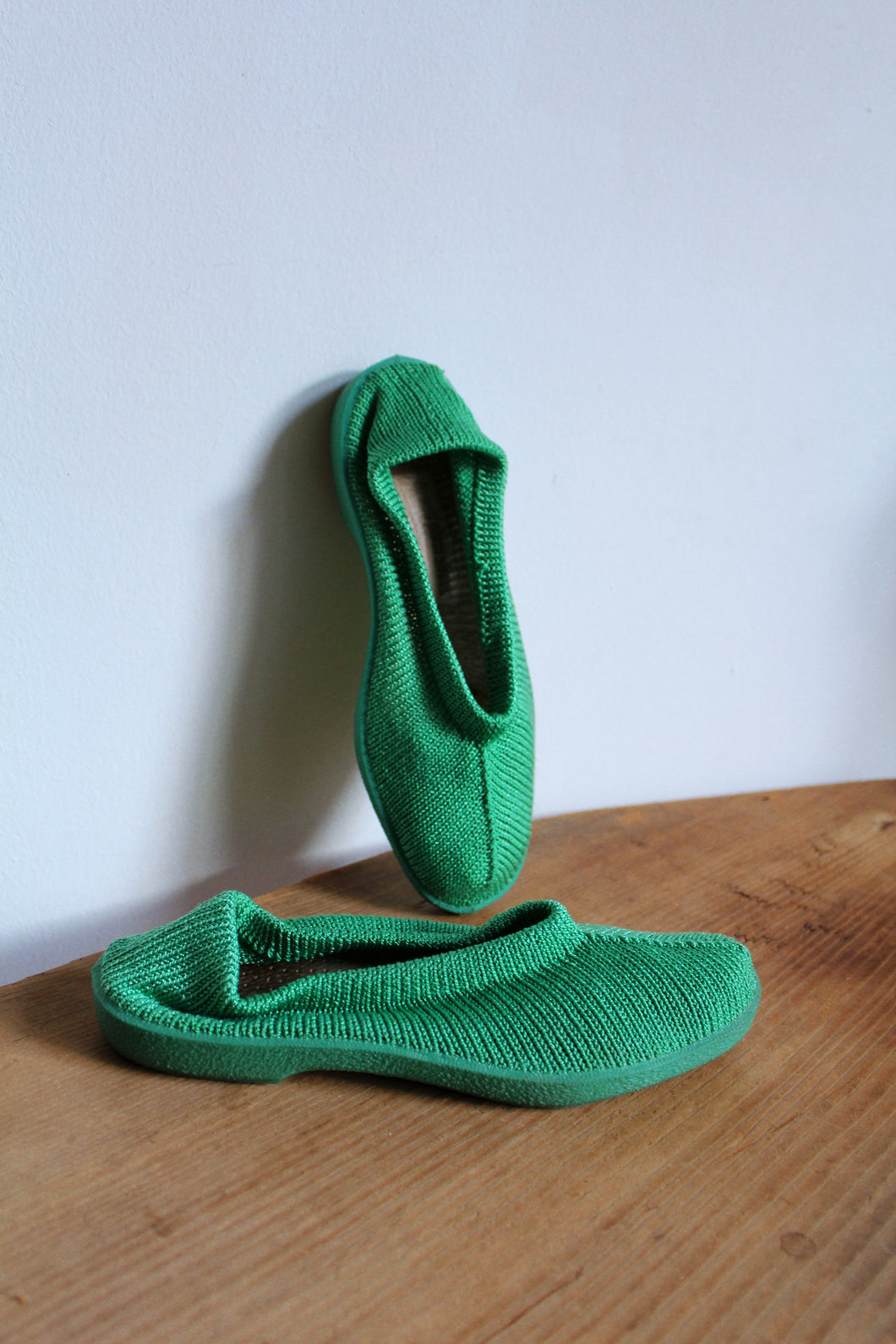 1990s Green Knit Slip On Rubber Shoes - Size 8