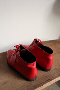 1980s Red Leather Town & Country Peep Toe Italian Lace Up Ankle Boots - Size 8.5-9