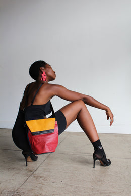 1980s Colorblock Leather Crossbody Bucket Bag