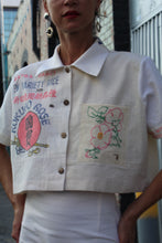 Load image into Gallery viewer, Pink Kokuho Rose + Turquoise Shirayuki Rice Sack Cropped Button-up