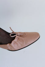 Load image into Gallery viewer, Y2k Jill Sander Shell Pink Leather Kitten Heel Mules | Size 37.5 | 7.5 - 8 US