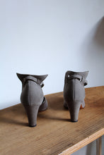 Load image into Gallery viewer, 1940s Grey Suede Ankle Strap Pumps - Size 7.5/8