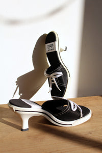 1990s-Y2K CHINESE LAUNDRY WASH Black & White Canvas Kitten Heels - Size 8