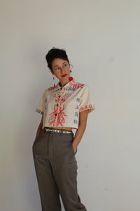 Queen Bee Flour Sack Cropped Button-up