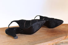 Load image into Gallery viewer, 1980s Black Suede &amp; Mesh Pointed Sling Back Heels - Size 8